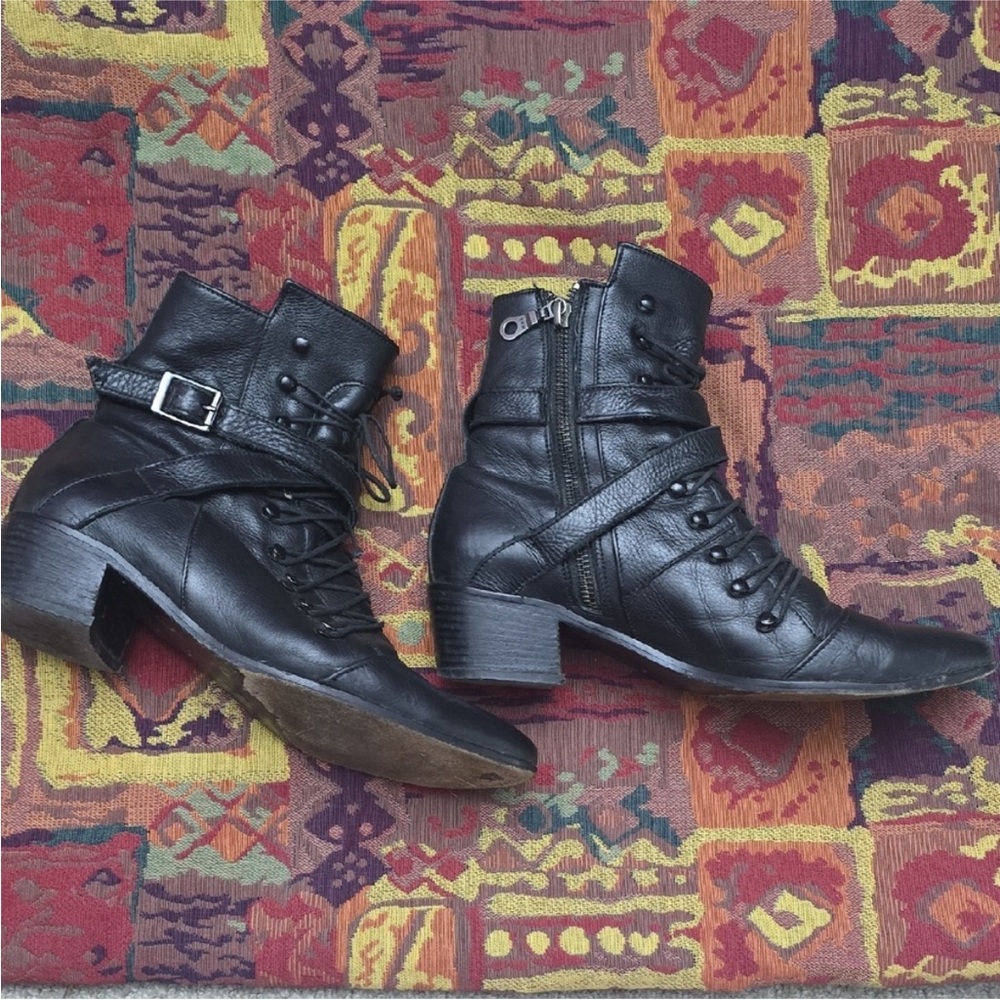 Modern Vice Nikki Black leather lace up pointy toe boot 1.5” heels sz 37.5 US 7